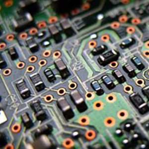 深圳風(fēng)華貼片電容代理商：貼片電容1.5uf可以用2uf替代嗎？